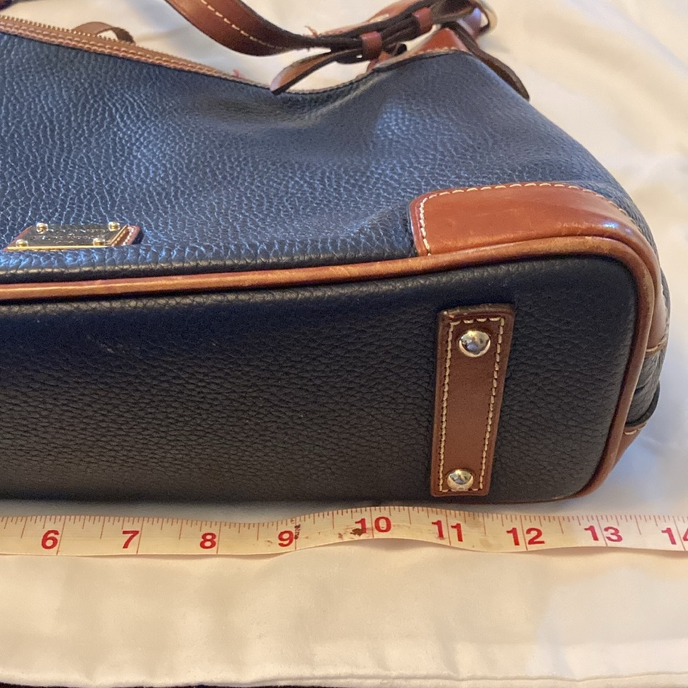 Dooney and Bourke navy blue leather handbag purse shoulder bag medium 
Classic - Picture 8 of 10